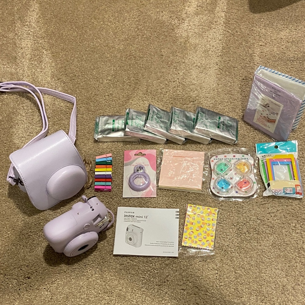Fujifilm Instax Mini 12 Lilac Camera Bundle